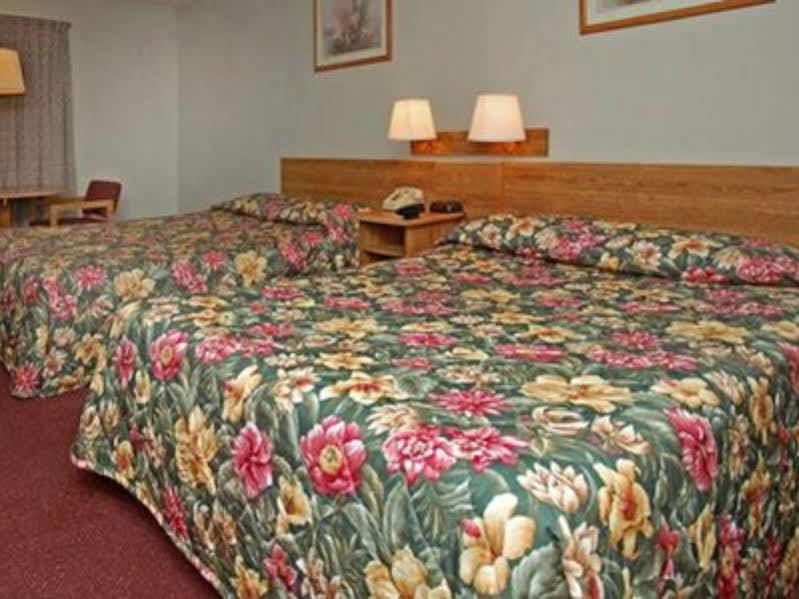Lodge Econo *